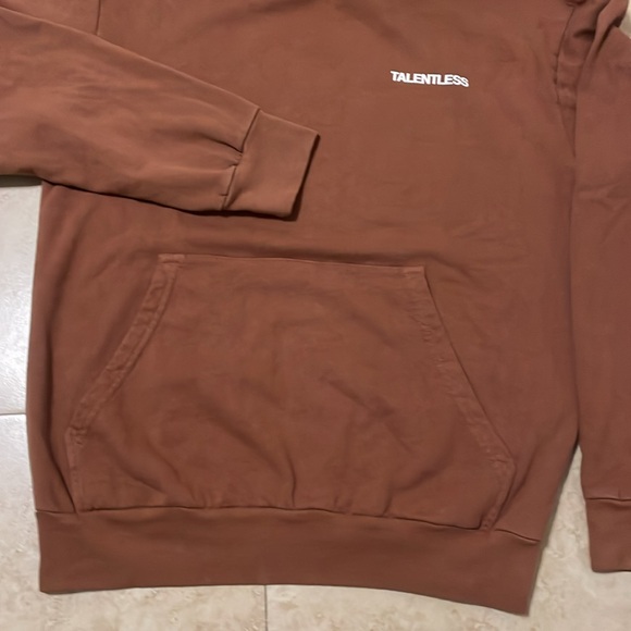 TALENTLESS WOMENS LIGHTWEIGHT HOODIE
Size small color| truffle - Picture 5 of 7